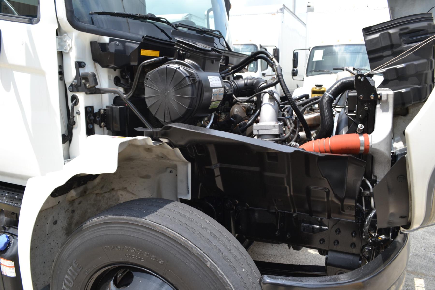 2016 WHITE /BLACK HINO 268 with an JO8E-VC 7.7L 220HP engine, ALLISON 2500RDS AUTOMATIC transmission, located at 9172 North Fwy, Houston, TX, 77037, (713) 910-6868, 29.887470, -95.411903 - 25,950LB GVWR NON CDL, MORGAN 26FT BOX, 109" X102", MAXON 3,300LB CAPACITY STEEL LIFT GATE, DUAL 50 GALLON FUEL TANKS, POWER WINDOWS, LOCKS, & MIRROS - Photo #12